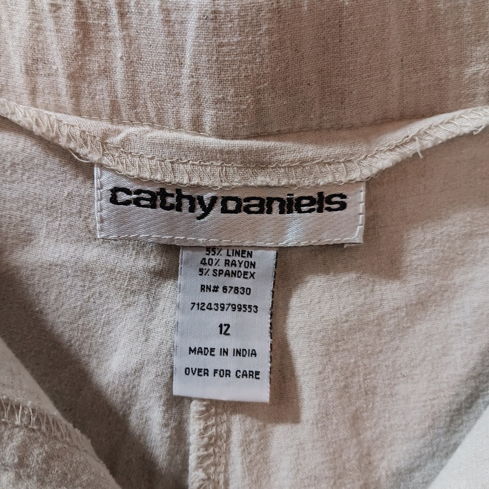 Cathy Daniels Womens Tan Capri Pants Size 12 Button Accent Linen Blend‎ Casual - Picture 4 of 5